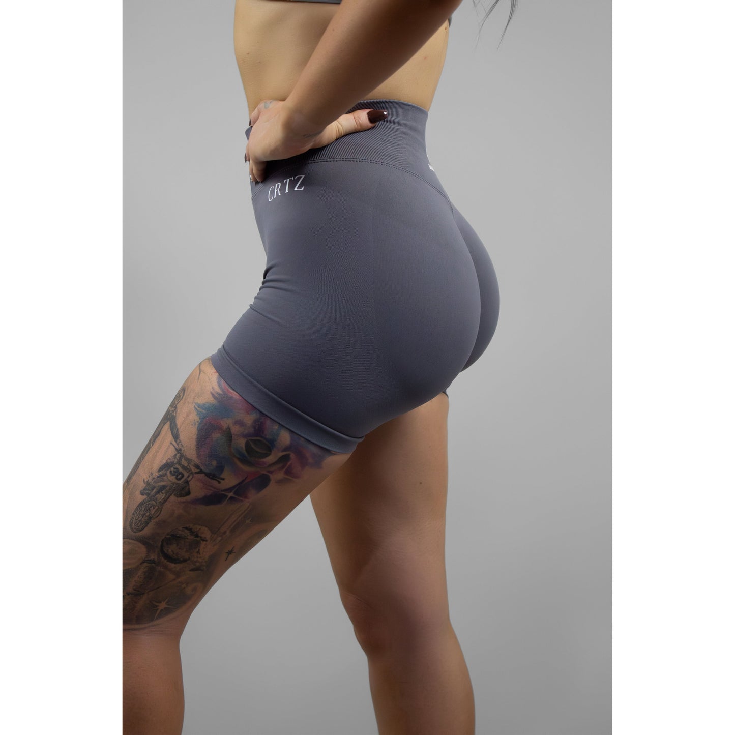 EMPOWERED SHORTS - GREY